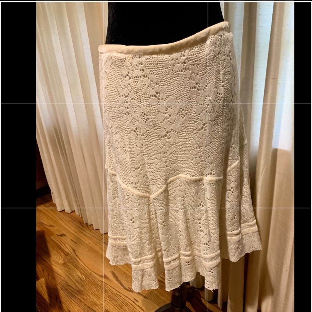 Wendy Hil cream lace skirt